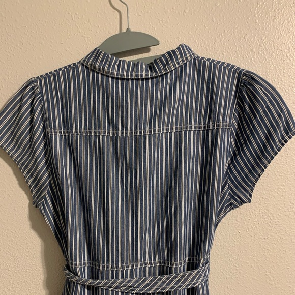 Beautiful dress size xL in kids fits me and I am size small:) in woman’s - Picture 3 of 4